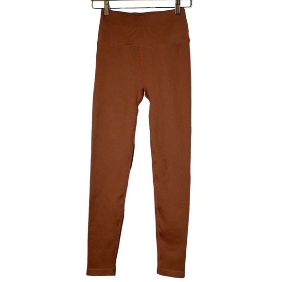 Spiritual GANGSTER LOVE SCULPT SEAMLESS LEGGING SIZE XS/S - Picture 3 of 8